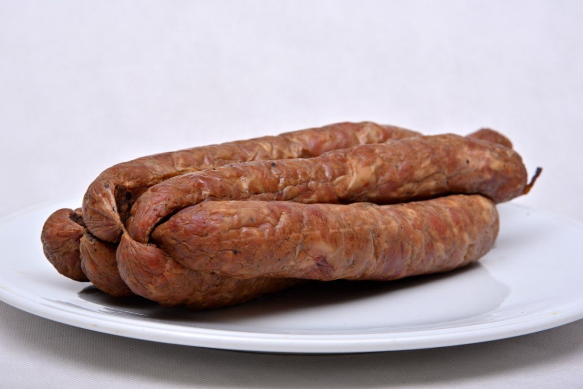 Kiełbasa kaczki wędzona około 1000g Kiełbasa kaczki wędzona około 1000g