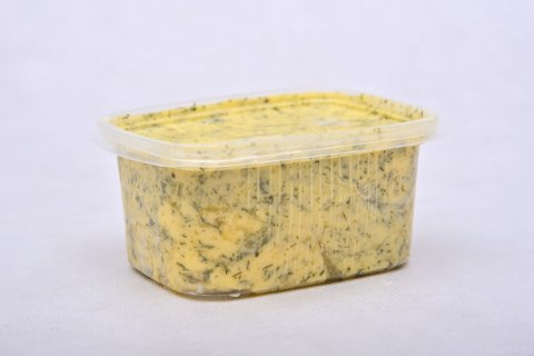 Masło wiejskie czosnkowo-ziołowe 500g Masło wiejskie czosnkowo-ziołowe 500g