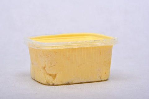 Masło wiejskie ziołowe niepasteryzowane 250g Masło wiejskie ziołowe niepasteryzowane 250g