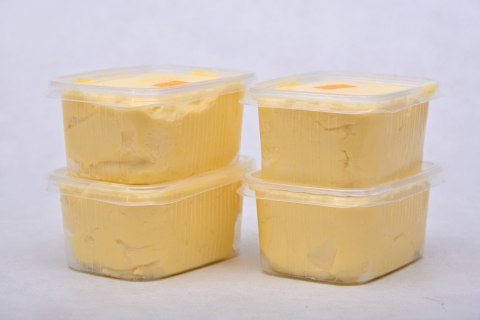 Masło wiejskie ziołowe niepasteryzowane 250g Masło wiejskie ziołowe niepasteryzowane 250g