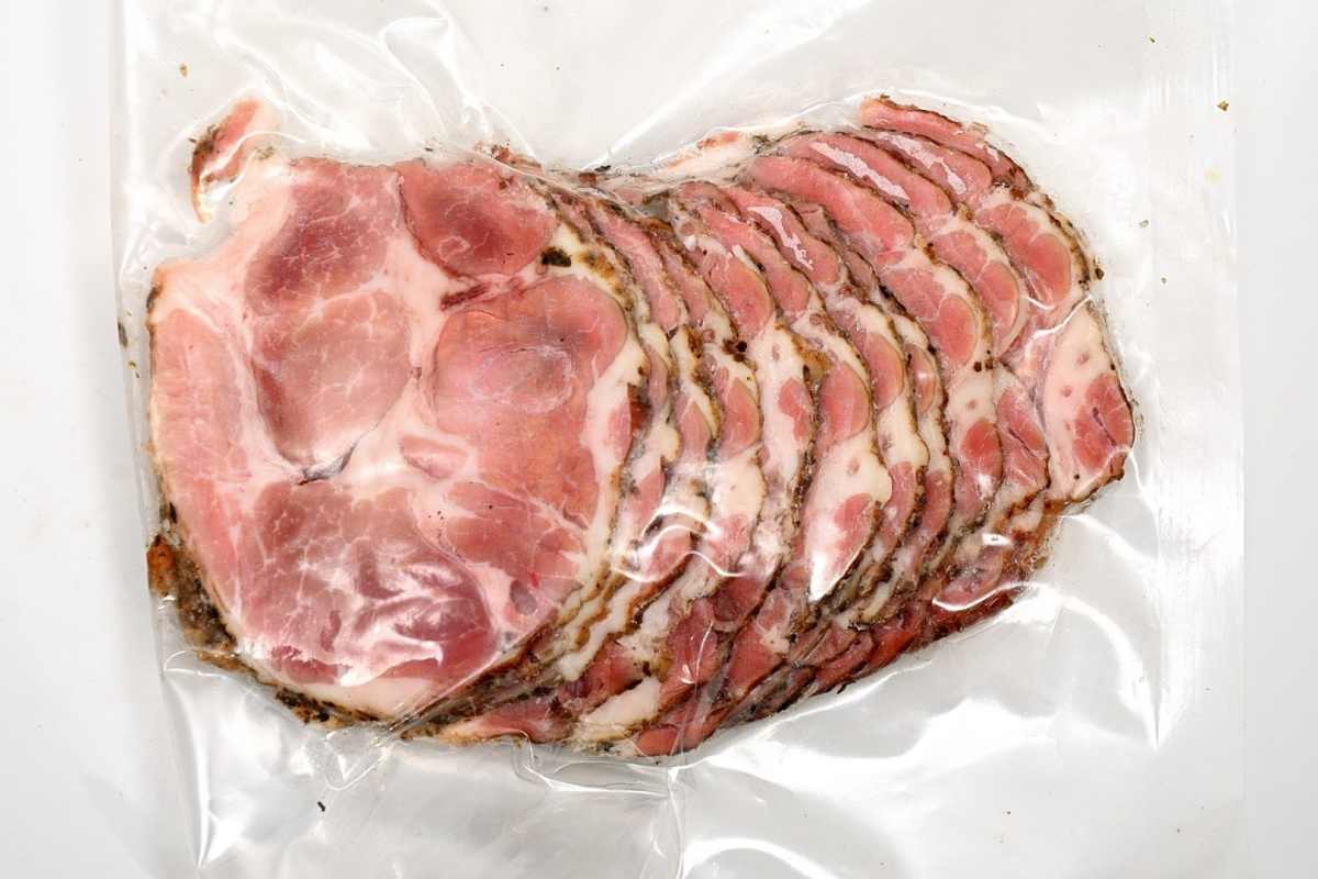 Karkówka wędzona na ciepło ok 150g plastry Karkówka wędzona na ciepło ok 150g plastry