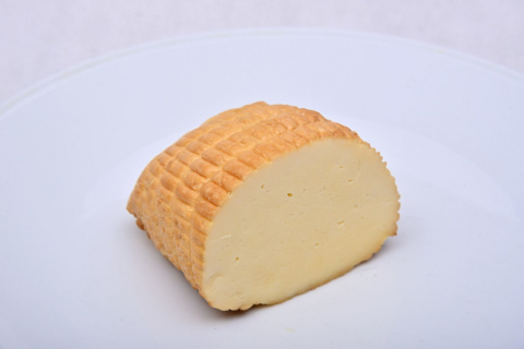 Ser wiejski wędzony z kozieradką ok 500g Ser wiejski wędzony z kozieradką ok 500g