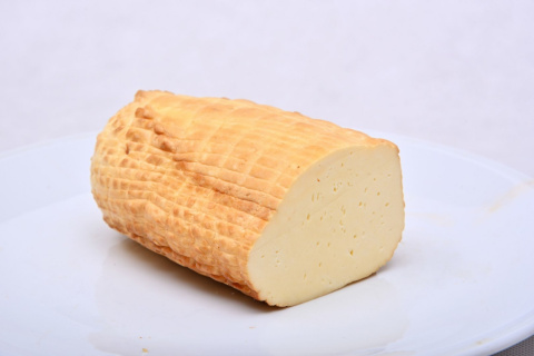 Ser wiejski wędzony z mieszanką ziół ok 300g Ser wiejski wędzony z mieszanką ziół ok 300g