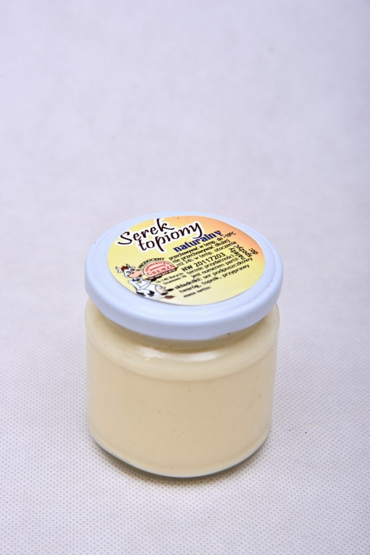 Serek topiony wiejski z papryką 200g Serek topiony wiejski z papryką 200g
