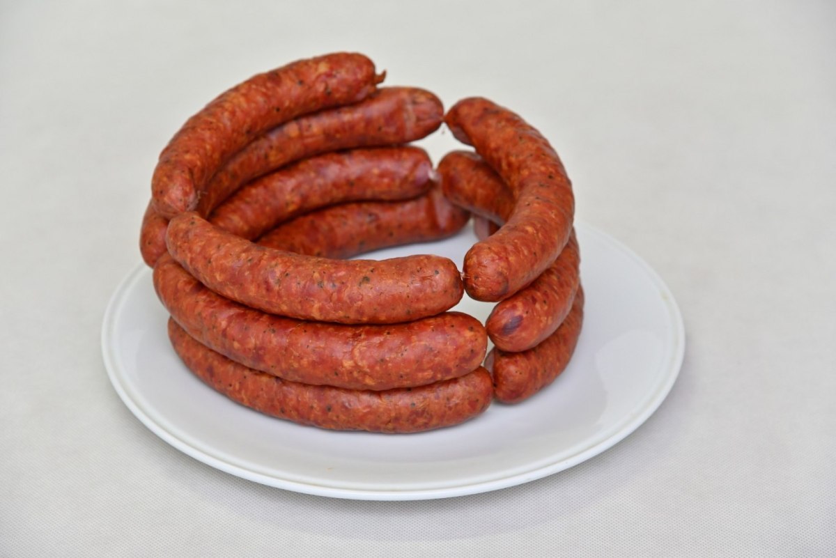 Kiełbasa cielęca około 1000g Kiełbasa cielęca około 1000g