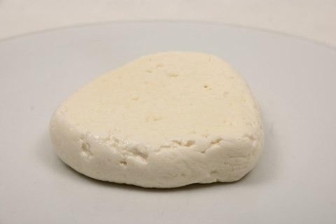 Ser podpuszczkowy z mleka koziego około 300g Ser podpuszczkowy z mleka koziego około 300g