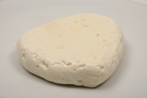 Ser podpuszczkowy z mleka koziego około 300g Ser podpuszczkowy z mleka koziego około 300g