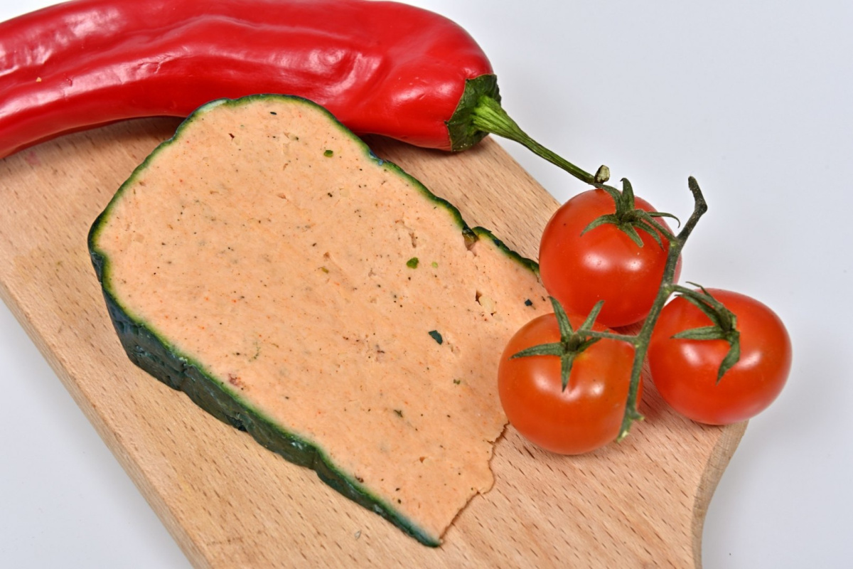 Ser Gouda z pomidorami około 500 g Ser Gouda z pomidorami około 500 g