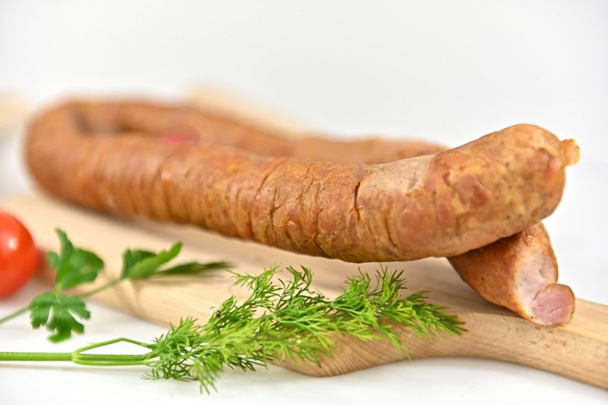 Kiełbasa Palcówka wiejska wędzona czosnkowa 500g Kiełbasa Palcówka wiejska wędzona czosnkowa 500g