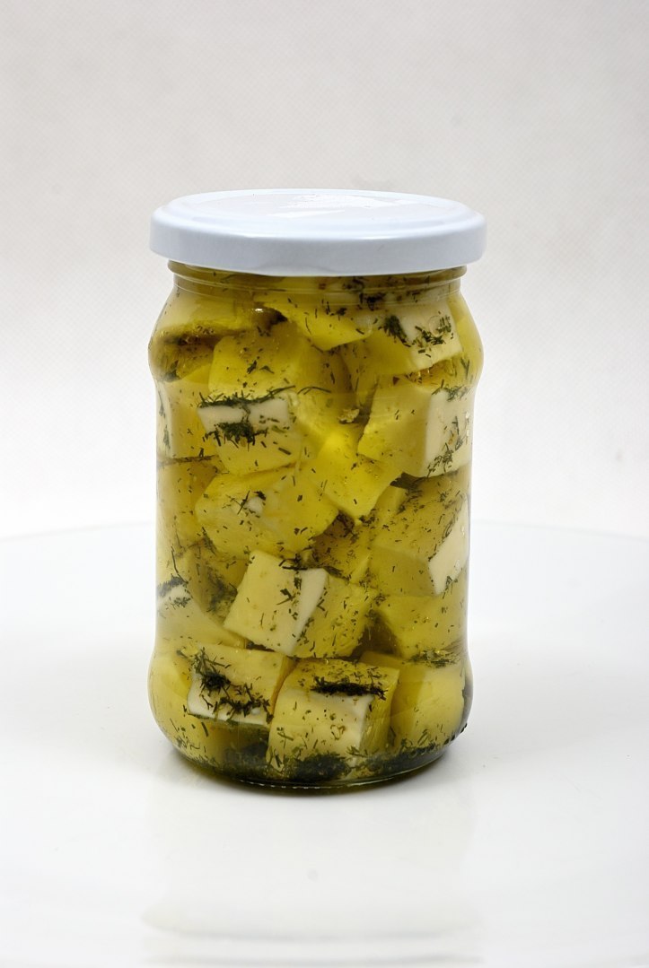 Ser kozi w zalewie paprykowej 200 ml Ser kozi w zalewie paprykowej 200 ml
