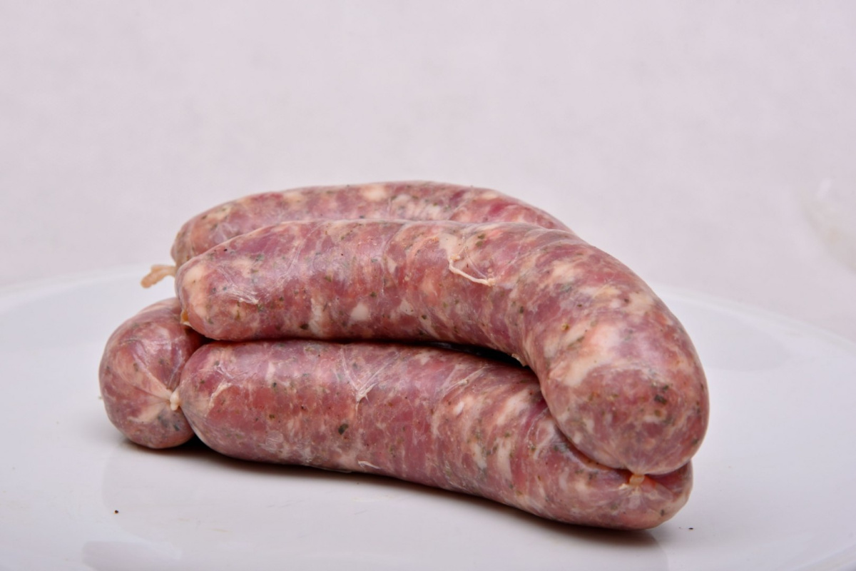 Kiełbasa biała surowa wiejska 500g Kiełbasa biała surowa wiejska 500g