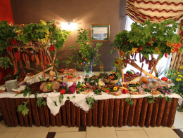 Wiejski stół wieselny, wędliny, sery, dziczynza na ok 100 osob 13 kg